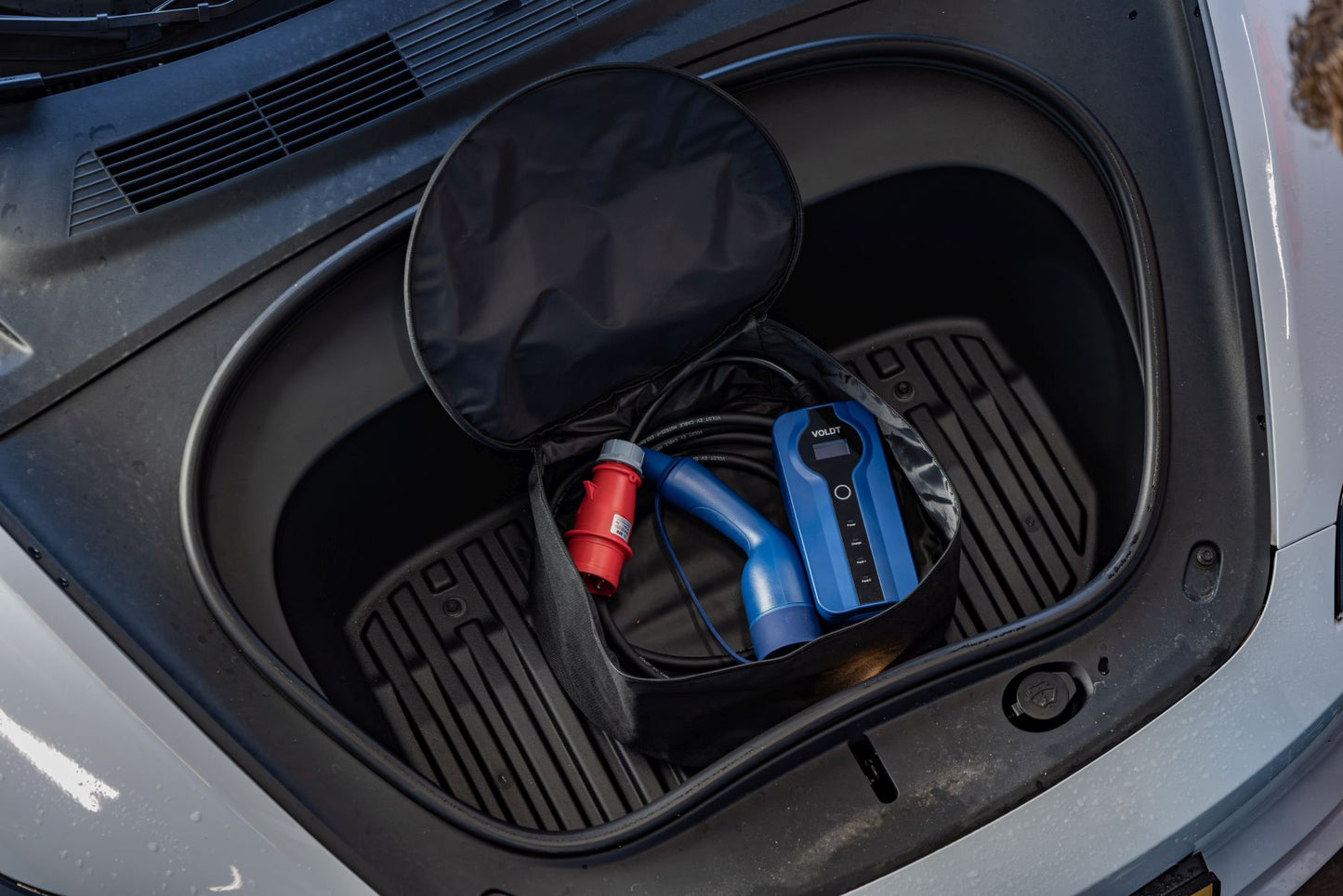 Voldt® Portable EV charger commando plug | 3 phase | 8A - 16A | 11kW